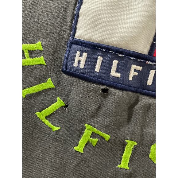 Vintage Y2K Tommy Hilfiger Streetwear Graphic Tee Embroidery Patch Oversized XL - Picture 3 of 8